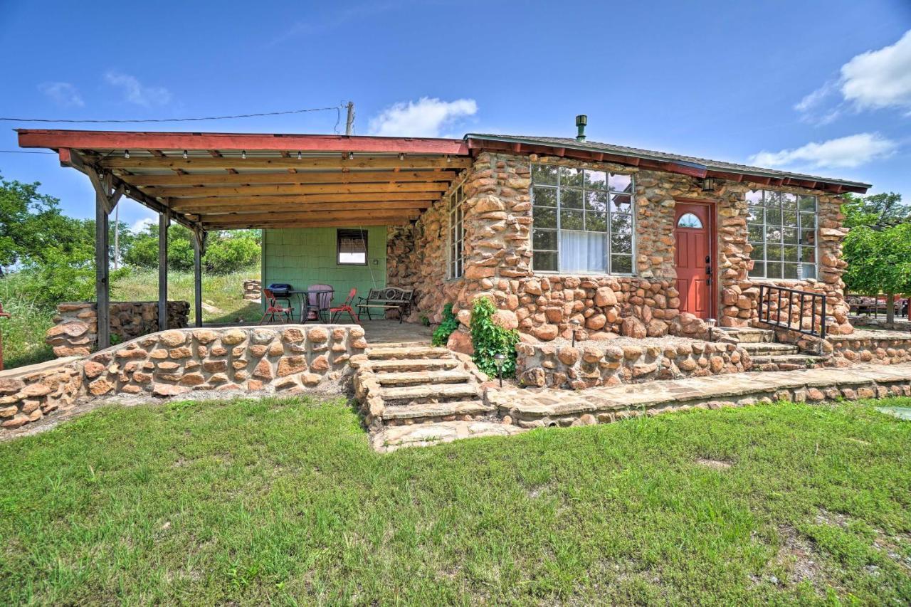 Enchanting Hilltop Cottage In Medicine Park! Esterno foto