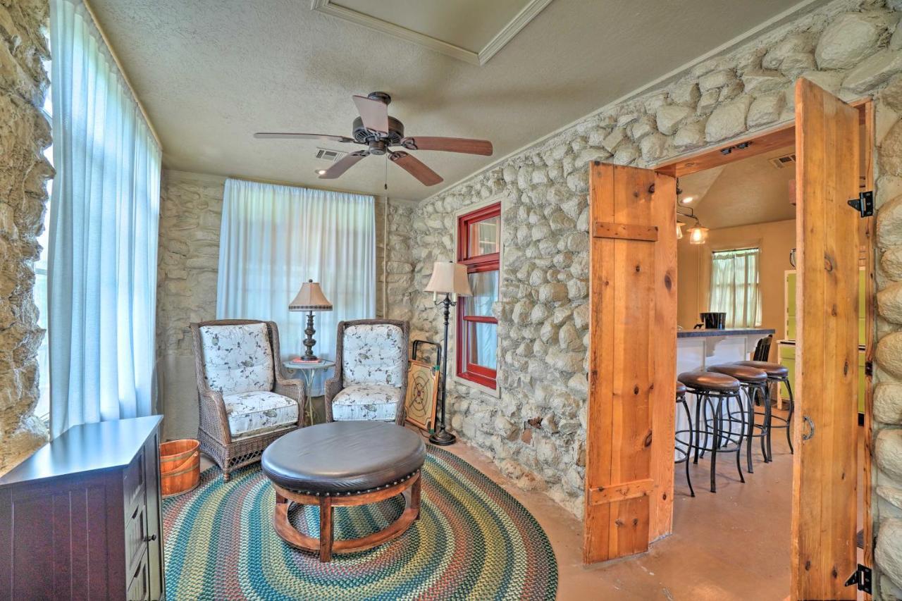 Enchanting Hilltop Cottage In Medicine Park! Esterno foto