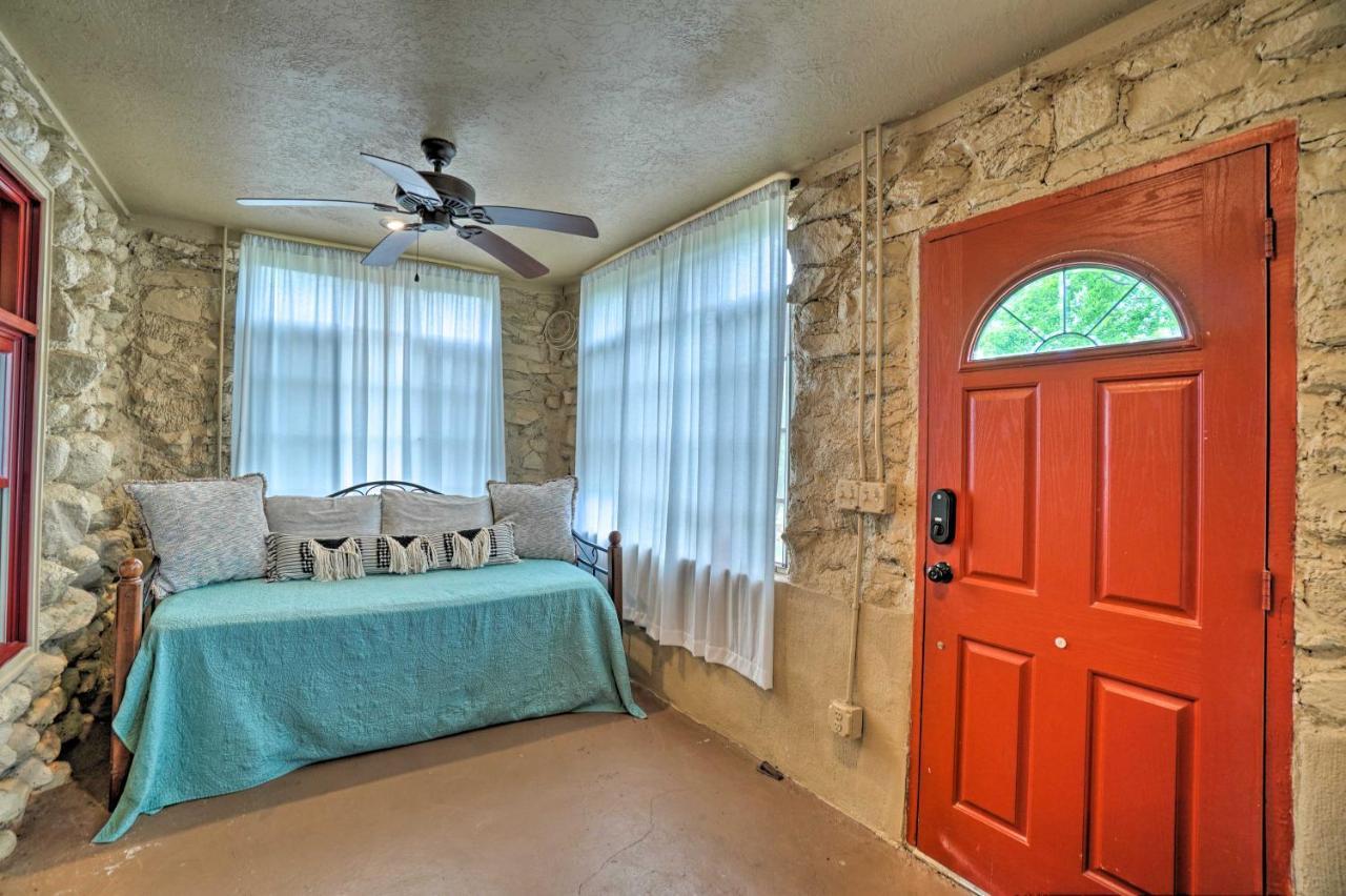 Enchanting Hilltop Cottage In Medicine Park! Esterno foto