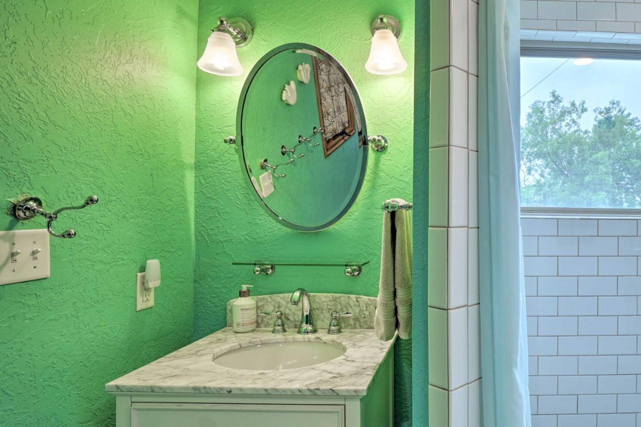 Enchanting Hilltop Cottage In Medicine Park! Esterno foto